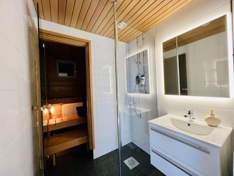 Spacious City Center Apt - Sauna - Self Check In Rovaniemi Exterior foto